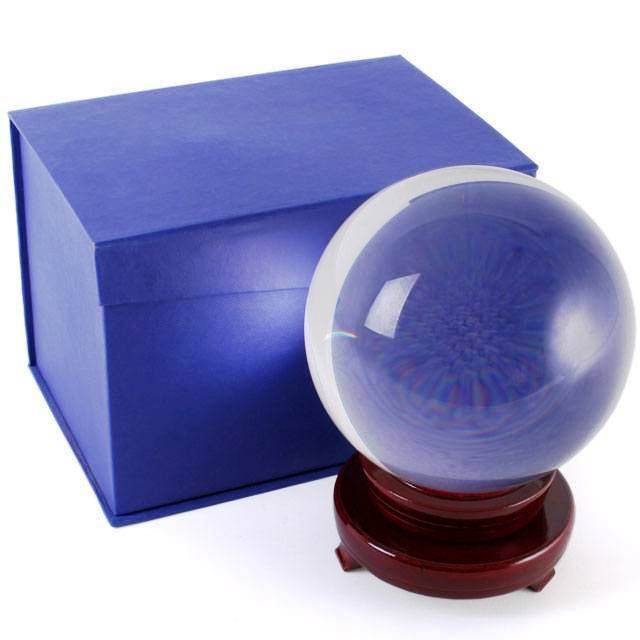 Boule de cristal de 15 cm avec base