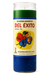 Bougie habillée de succès de trèfle à quatre feuilles