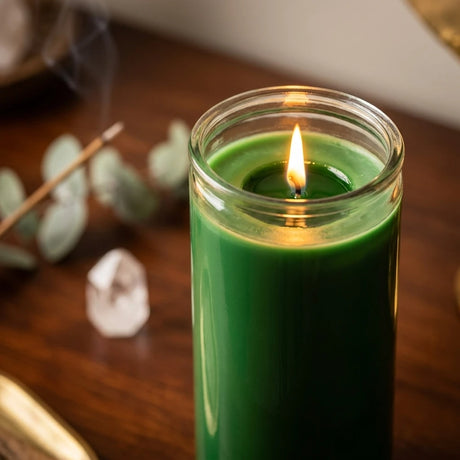 Tall cylindrical jar candle — Glow and Texture Detail | Generated by Modelize