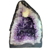 Amethyst Church (14.35kg)